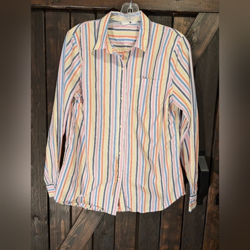 Gap button front striped shirt size M